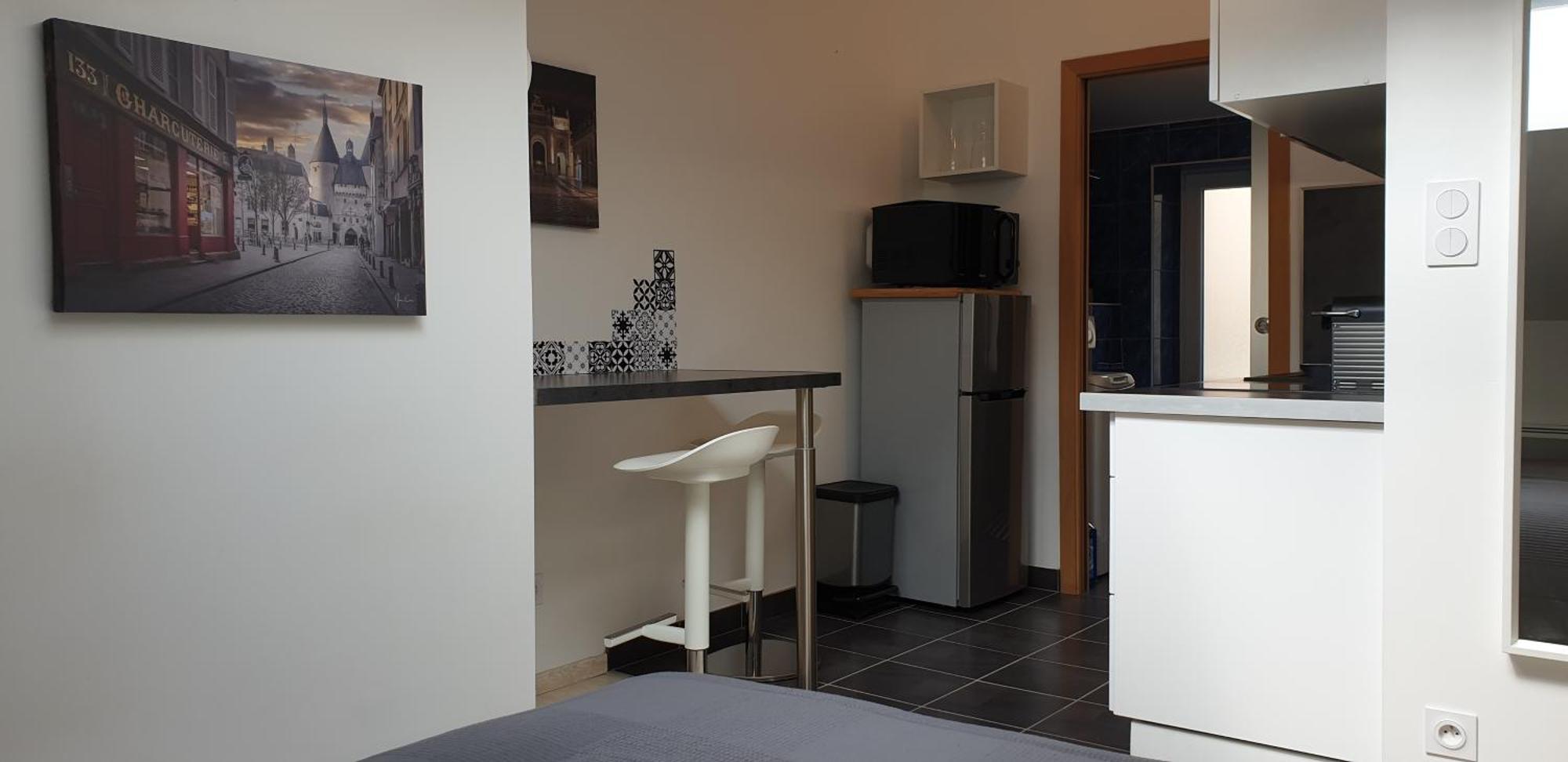 joli studio calme coeur de ville Nancy Exterior foto